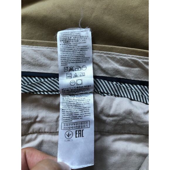 Banana Republic Emerson Chino Men Beige Pants Size 35x32 - Picture 7 of 8